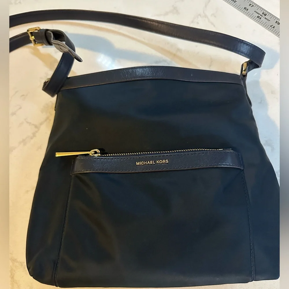 Michael Kors Morgan Messenger‎ Bag Nylon and Leather Trim Blue Crossbody Purse